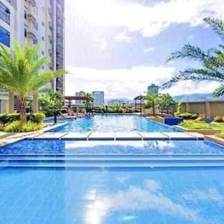 Horizon 101 A12 Shortwalk To Mango Avenue & Robinson Mall Cebu Exterior foto