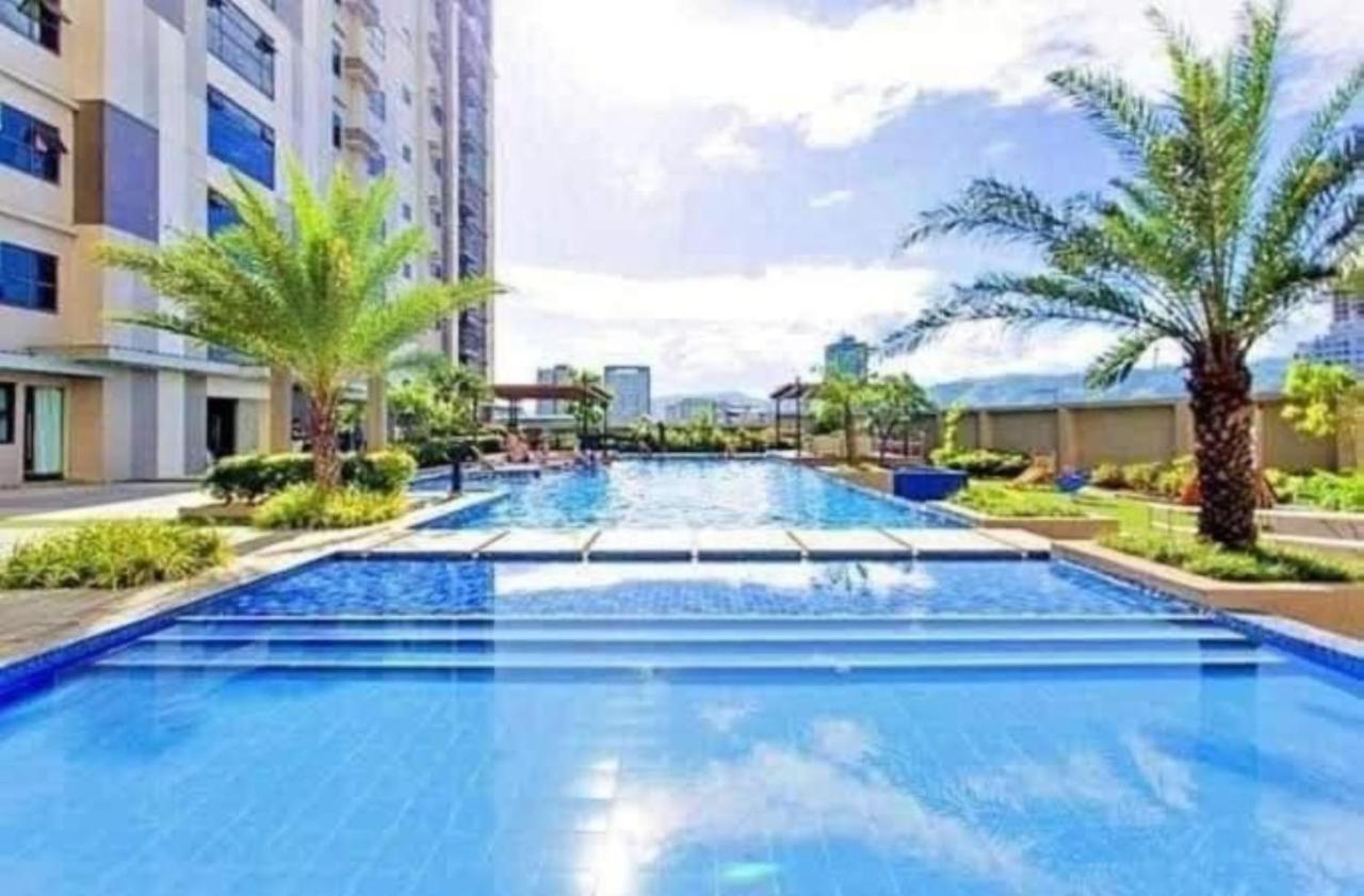 Horizon 101 A12 Shortwalk To Mango Avenue & Robinson Mall Cebu Exterior foto